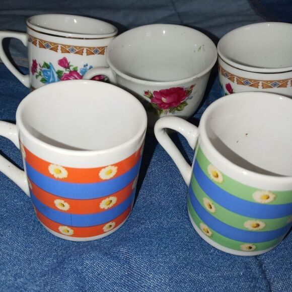 ×6 Tea Cups - Picture 8 of 16